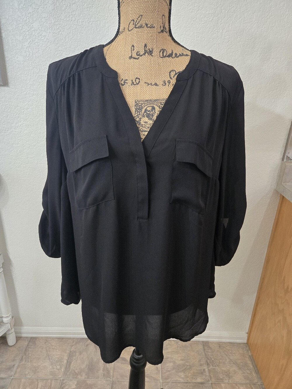 Torrid "Harper" Black Women's V-Neck Utility Pocket Blouse Size 1